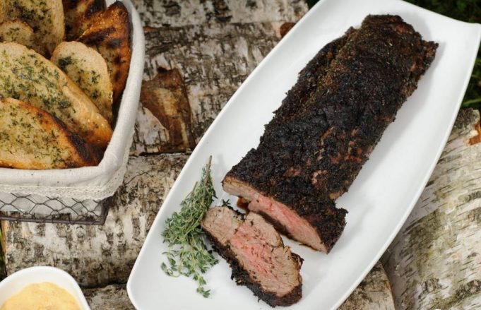 Jautienos išpjova. "Promo Service" nuotr.