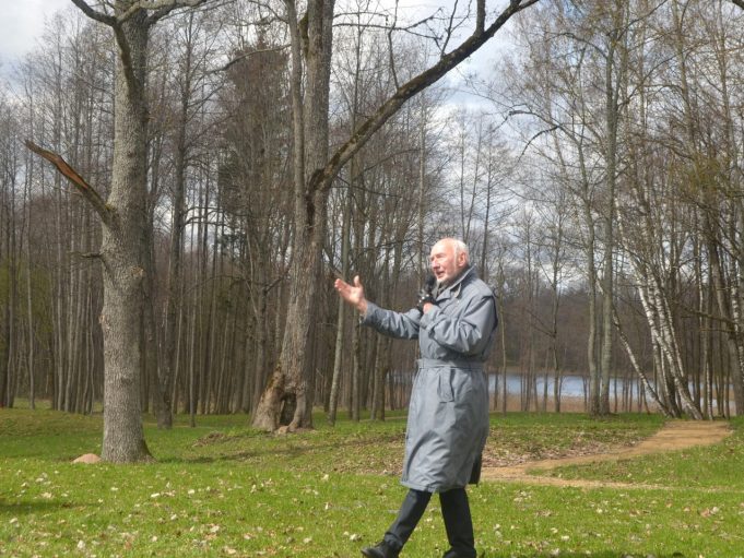 Profesorius Libertas Klmka Ilzenbergo dvare. A. Minkevičienės nuotr.