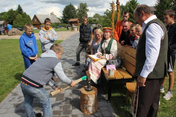 Kriaunų 510 gimtadienį jos dalyviams primena pernai nusikalta moneta. 