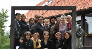 Po septynerių metų Rokiškio kultūros centro Kamerinį chorą paliko jos vadovė Giedra Markevičienė (stovi pirma iš kairės).