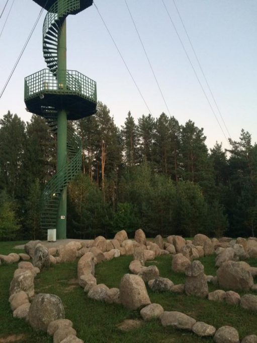 "Žiogelyje" - akmenų labirintas.