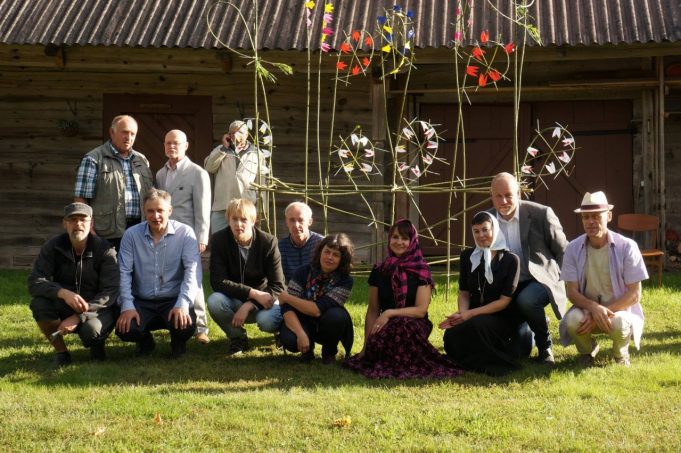 Renginyje dalyvavo grupė rokiškėnų – Antano Vienažindžio kūrybos gerbėjų. V. Visockienės nuotr.