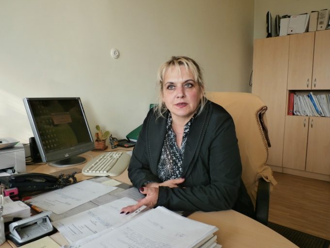 Obelių seniūnijos socialinio darbo organizatorė Inga Zdanevičienė pažadėjo pasidomėti Barkauskų šeimos gyvenimo sąlygomis.