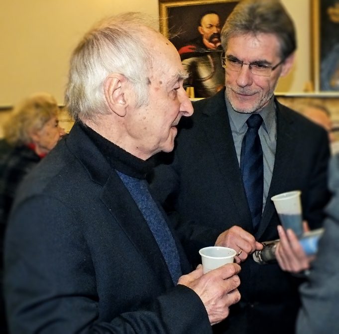 Susitiko du teatralai. Ferdinandas Jakšys (kairėje) su buvusiu Rokiškio kultūros centro režisieriumi Jonu Korenka.