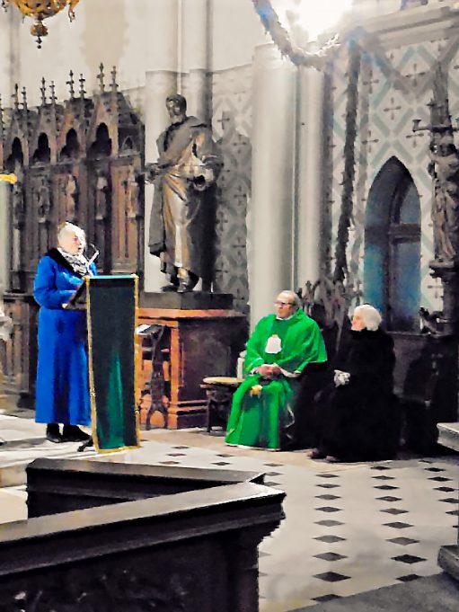 Devyniasdešimtmečio proga už Vandos Vasiliauskienės sveikatą buvo aukojamos šv. Mišios Rokiškio Šv. apaštalo evangelisto Mato bažnyčioje. Redakcijos archyvo, V. Kazlausko ir Rokiškio krašto muziejaus nuotr.