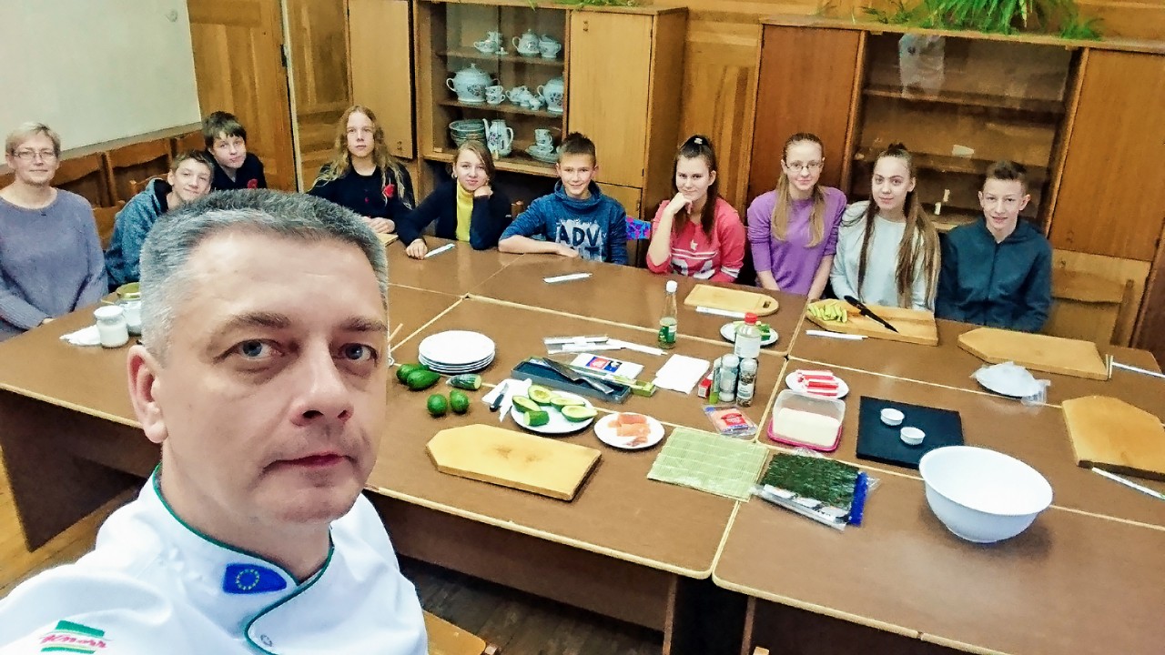Maisto gamybos pamokėlė.