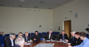 Draugiška posėdžio pradžia žadėjo gerų rezultatų