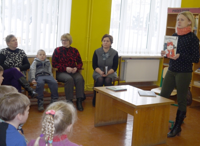 Rašytojos Linos Žutautės vizitas nudžiugino Panemunėlio pagrindinės mokyklos mokinius bei mokytojus.