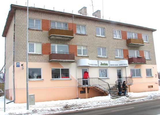 Respublikos gatvės daugiabučio šildymas – vienas brangiausių Rokiškio mieste. N.Byčkovskio nuotr.