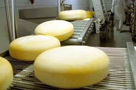 AB "Rokiškio sūrio" produktų kainos sumažėjo