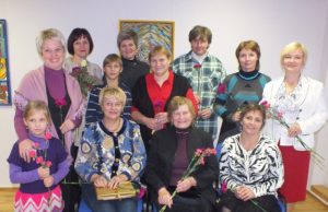 Popietėje dalyvavo Svarstyklių ženklo atstovai: S.Kriaučiūnienė (sėdi iš kairės)